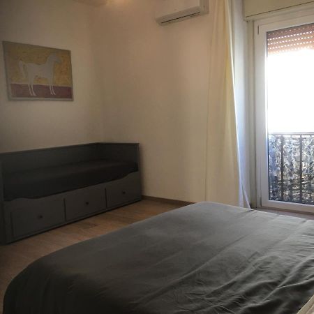 La Casa Nell'Antico Cortile Appartement Catánia Buitenkant foto