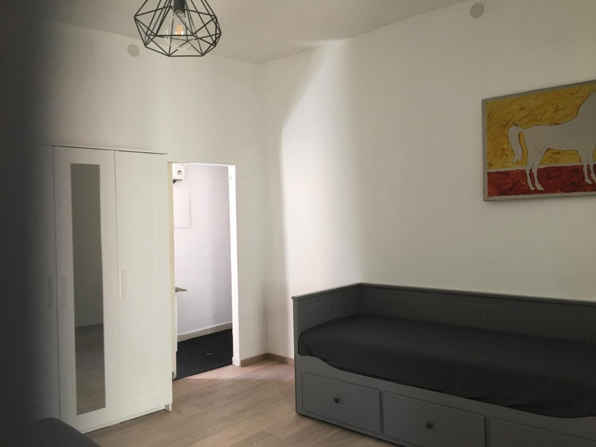 La Casa Nell'Antico Cortile Appartement Catánia Buitenkant foto